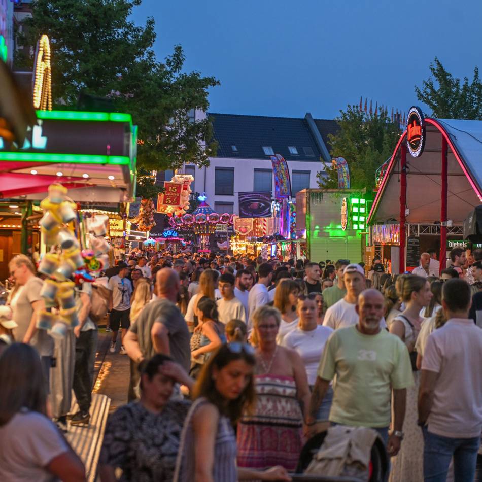 „Kann Wohnung nicht normal nutzen“  : Flucht vor der Pfingstkirmes endet mit Knöllchen