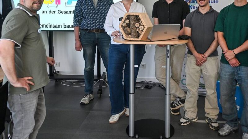 Gesamtschule stellt „Makerspace“ vor: Neue Zusammenarbeit von Schule und Unternehmen