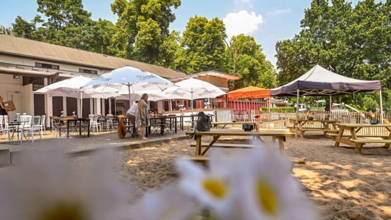 Moers bis Kamp-Lintfort: Terrassen, Biergärten und Strandbar – Einkehrtipps für Radler