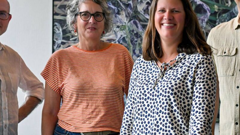 Brigitte Baldauf stellt aus: Slow Painting – Premiere für Ausstellung im Bühnenhaus Kevelaer