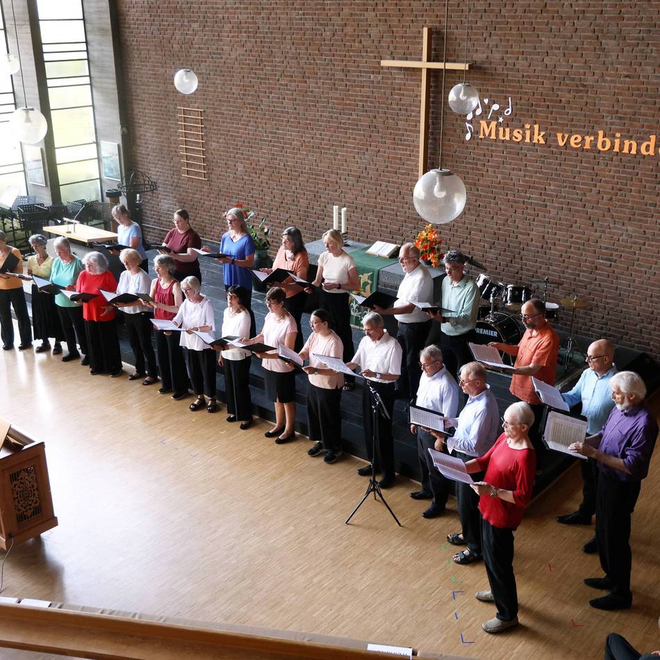 Musikfest für die Königin in Leverkusen: 150 Jahre Bielertkirche – Jubiläum im Ausweichquartier