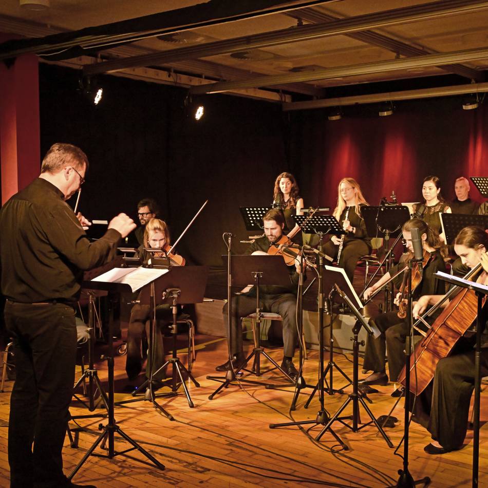 ART Ensemble NRW in Mönchengladbach: Mit Galgenhumor dem Krieg trotzen