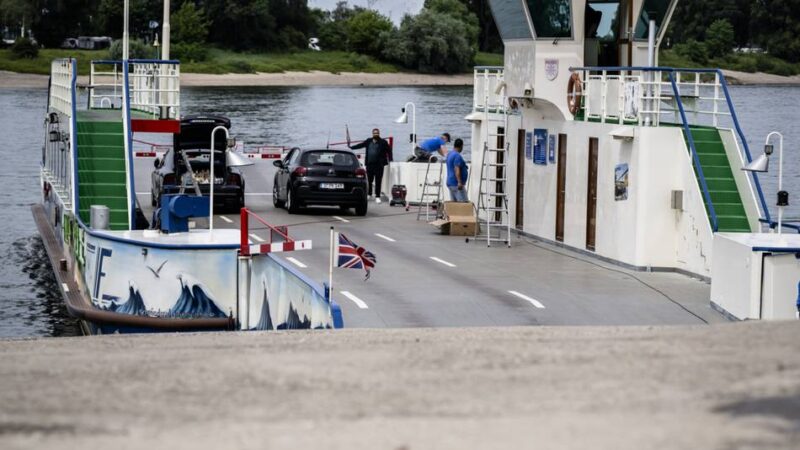 Schiffahrt in Düsseldorf: Der Deal zwischen Rheinbahn und Fähre steht – auch zur Kirmes