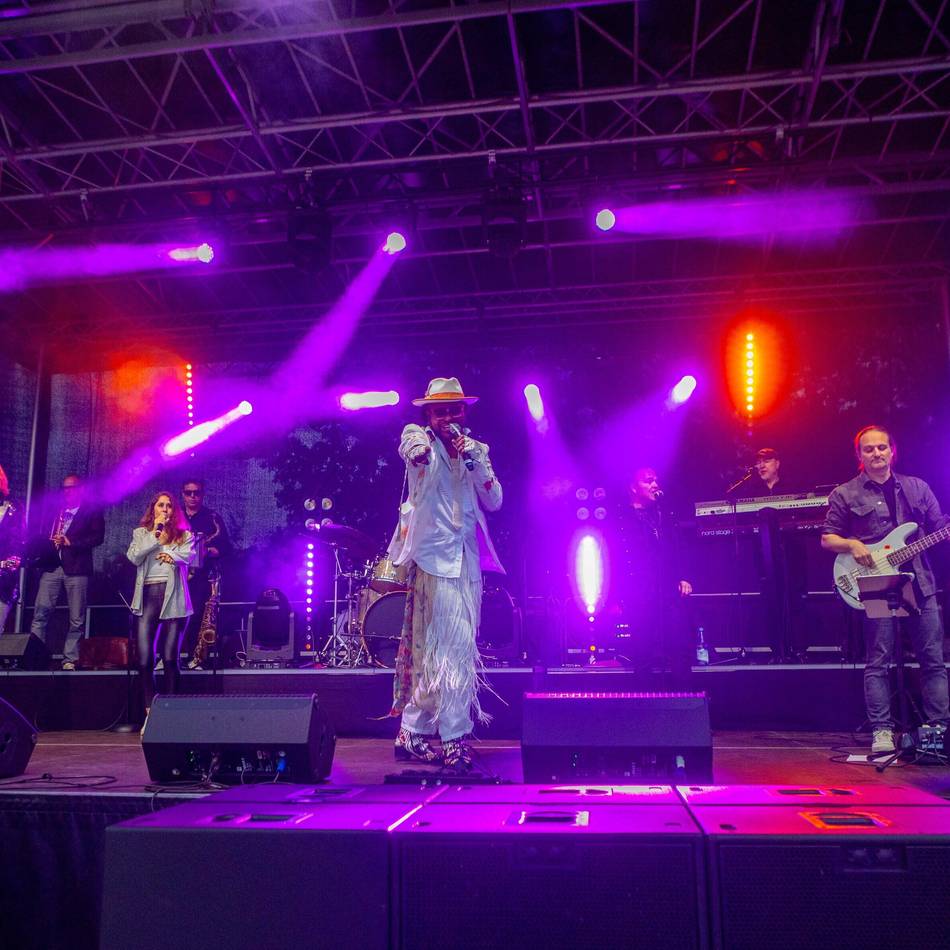 Auf dem Schützenplatz in Krefeld: Baklava und Rockmusik – So hat Bockum die Gäste verwöhnt