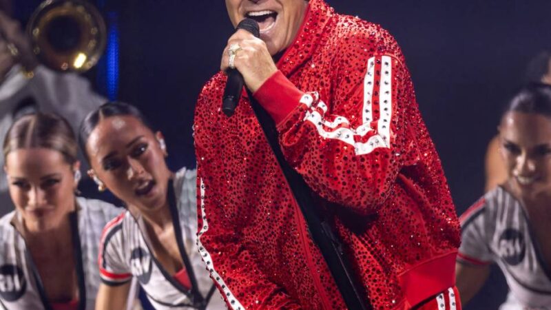 Vor 50.000 Fans: Robbie Williams provoziert Köln bei Konzert in Düsseldorf