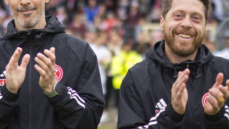 „Da war noch ein anderer Sportvorstand im Amt“: Fortuna-Legende bleibt U23-Trainer – so erklärt Langeneke seine Entscheidung