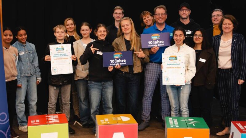 Fairtrade-SchülerInnen-Akademie: Ehrung für zwei Neusser Fairtrade-Schulen auf der Landesgartenschau