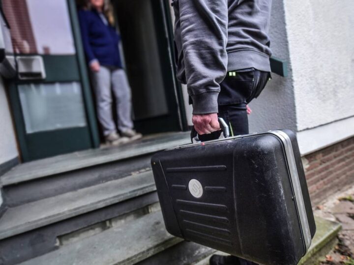 In Aldekerk und Rheurdt: Falsche DRK-Mitarbeiterin und falscher Wasserwerker erbeuten Schmuck und Geld