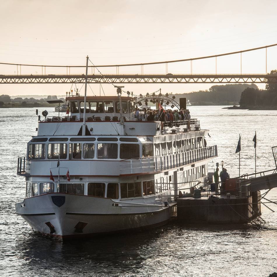Personenschifffahrt in Rees und Emmerich: Diese Ausflugsziele und Sonderfahrten werden 2026 auf dem Rhein angeboten