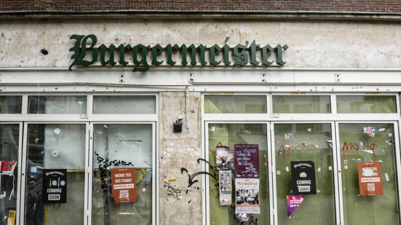 Burgermeister in Düsseldorf: Burgerkette hat 500.000 Euro Miete in der Altstadt gezahlt – aber noch keine Betriebserlaubnis