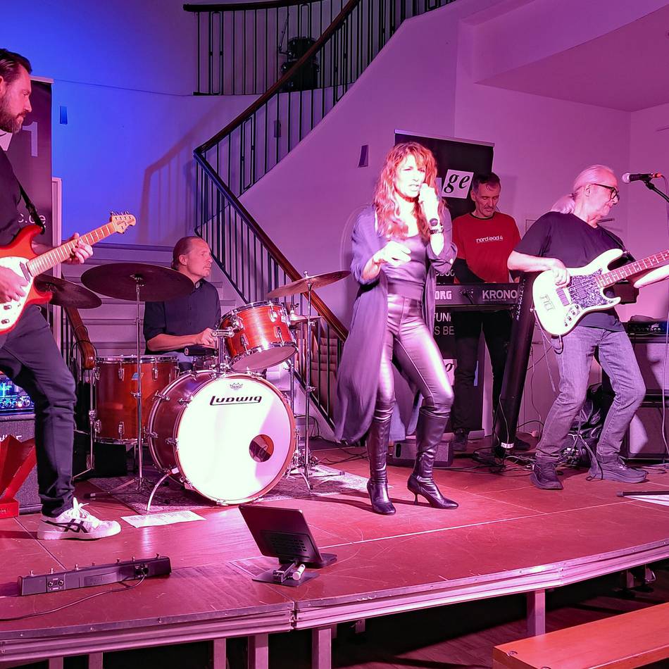 Kultur-Haus Zach in Hückeswagen: „Page 1“ macht den Konzertabend zur Party