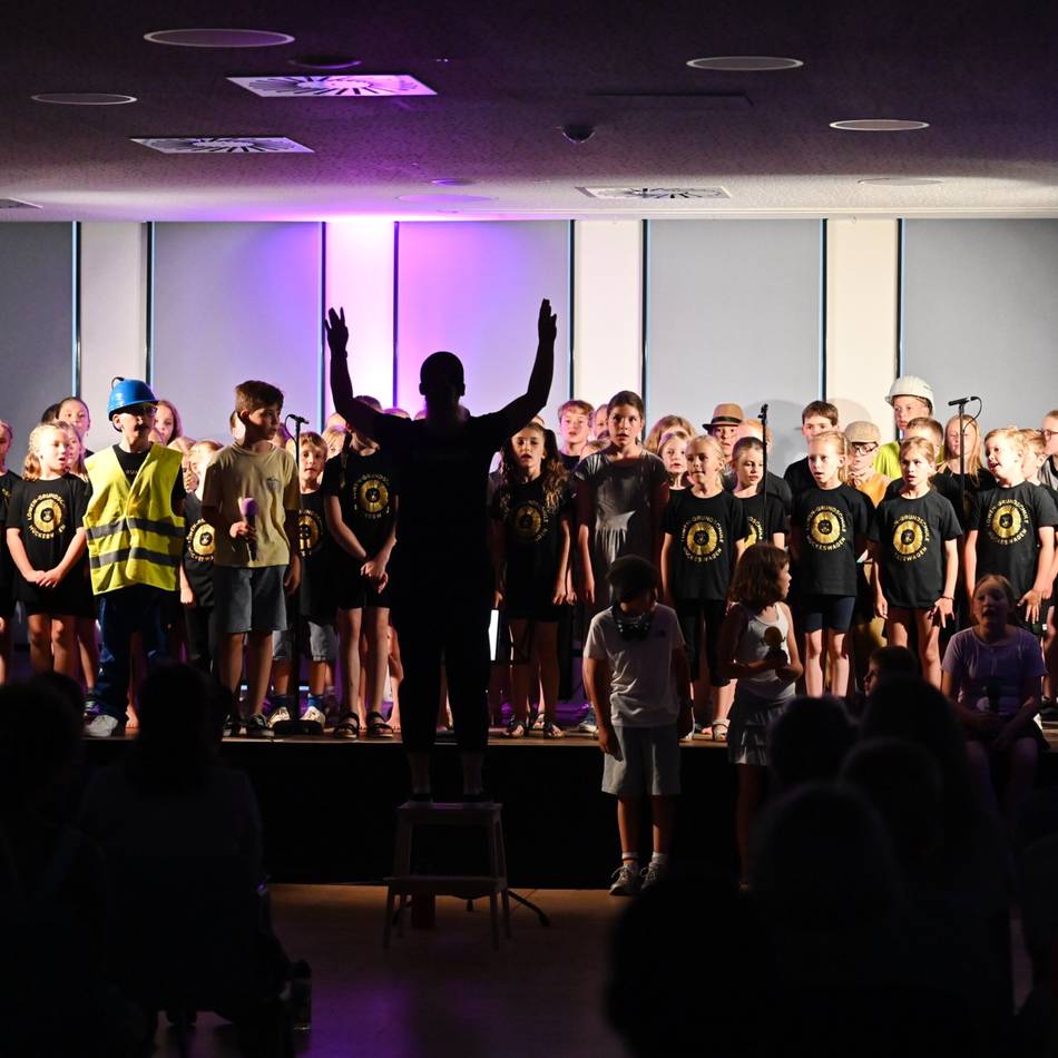 Musical der Löwen-Grundschule Hückeswagen: Kleine Sänger begeistern mit großer Botschaft