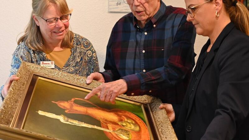Vernissage in Radevormwald: 85-Jähriger stellt in Johanniter-Wohnanlage Gemälde aus