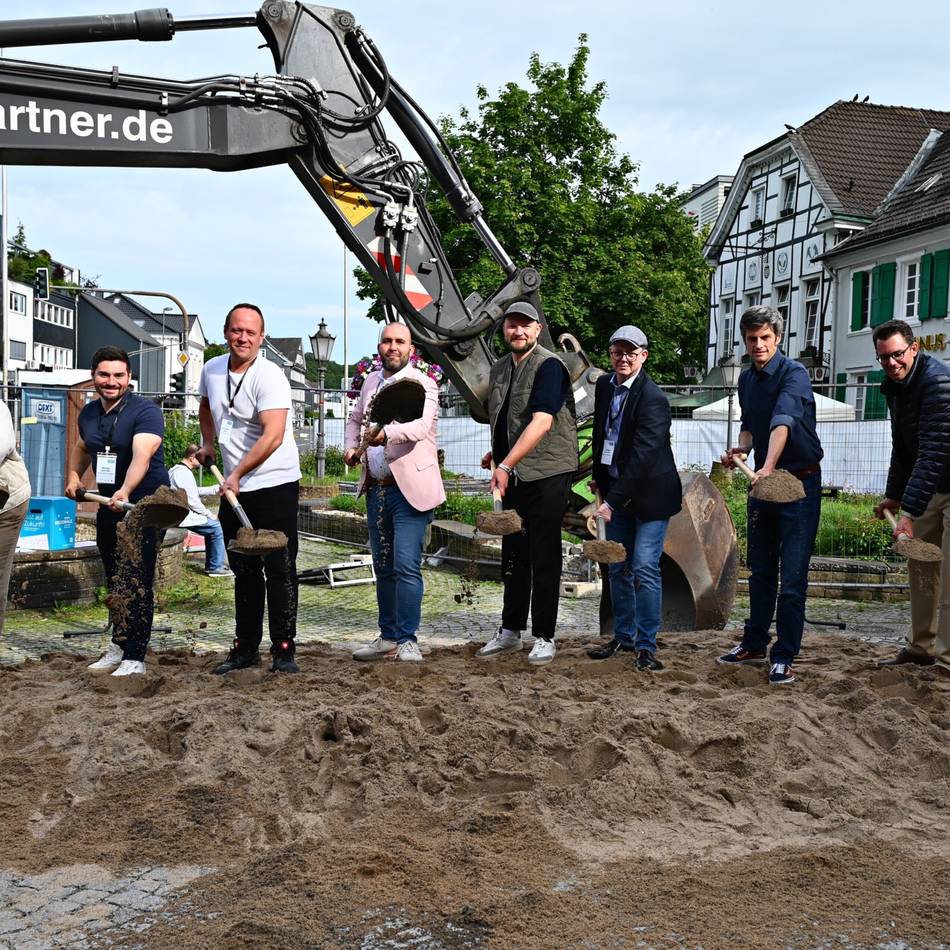 Umbau des Hückeswagener Wilhelmplatzes: Start für den „Platz für alle Generationen“