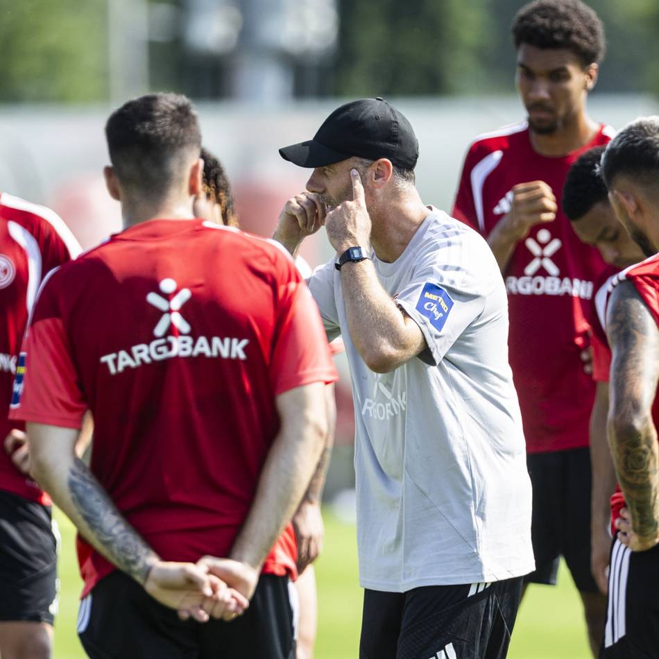 Lord, Czako und der Unbekannte: Zwei Torhüter unter Vertrag, drei beim Trainingsauftakt – Fortuna lässt Fans rätseln