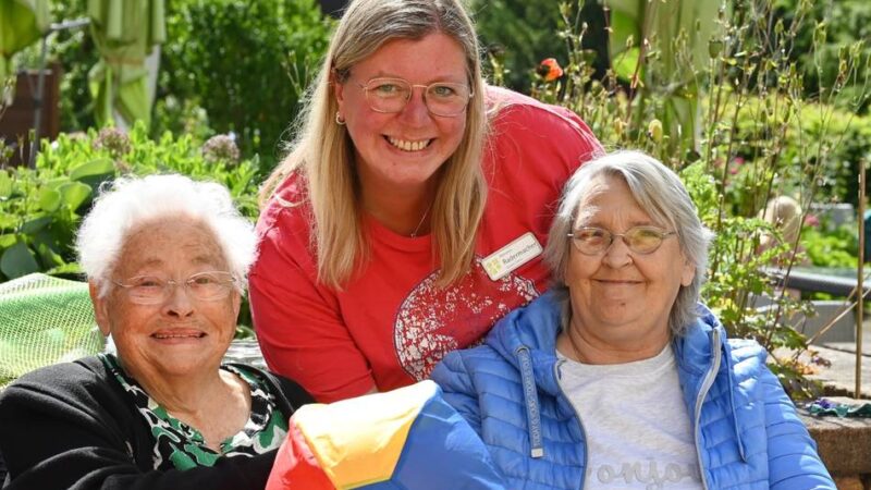 Generationenprojekt in Hückeswagen: Wie Senioren von Kindern profitieren