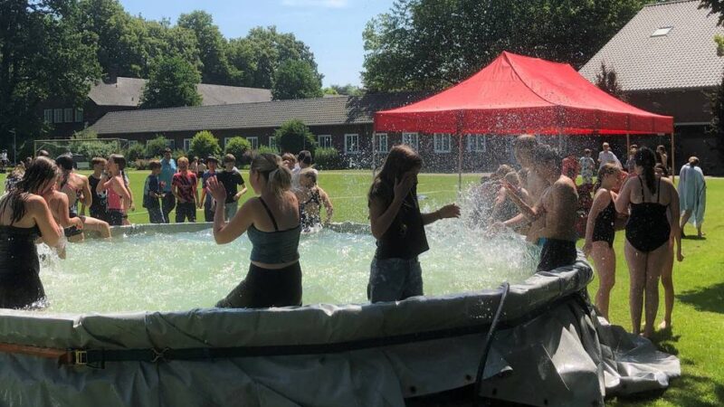Hitzewelle im Kreis Kleve: „Wir machen kein klassisches Hitzefrei“ – diese Schule baut lieber einen Pool