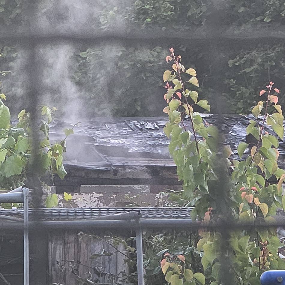 Einsatz in Mönchengladbach: Zwei Gartenlauben an einem Tag abgebrannt