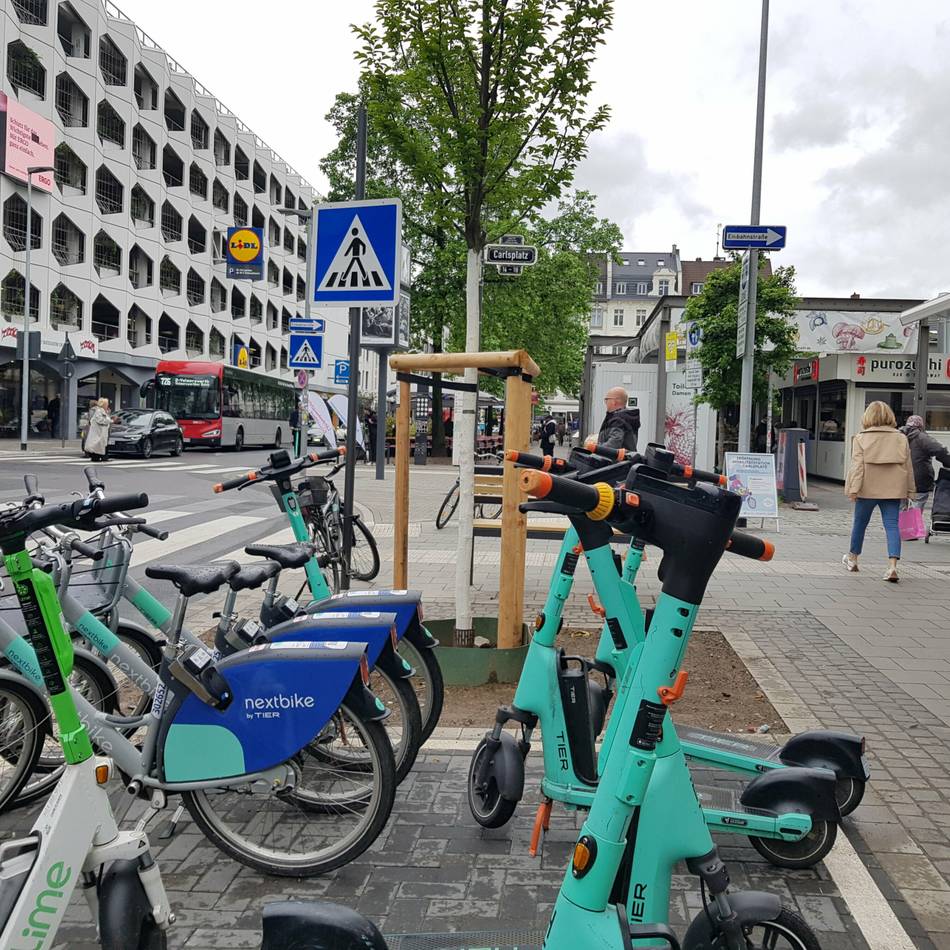 Mobilität in Düsseldorf: Um den Bilker S-Bahnhof sollen 20 neue Sharingstationen errichtet werden