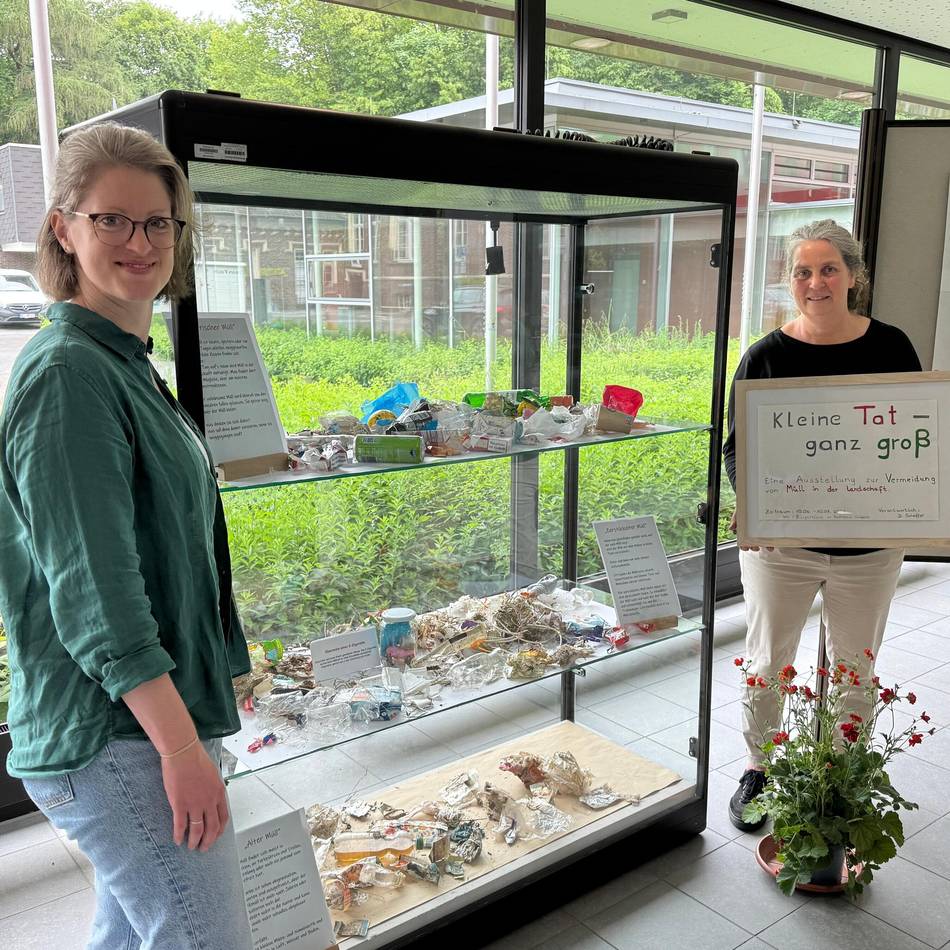 „Kleine Tat, ganz groß“: Ausstellung zur Müllvermeidung im Gelderner Rathaus