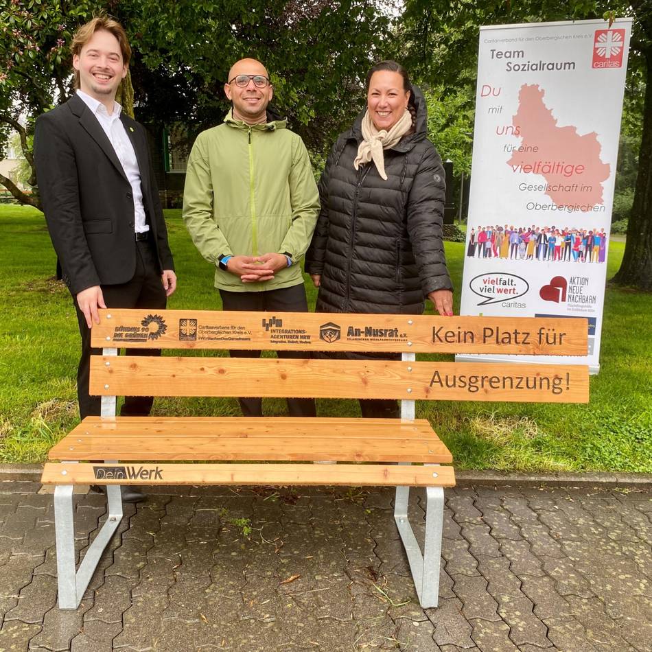 Parklanlage in Radevormwald: Neue Bank setzt Zeichen gegen Ausgrenzung