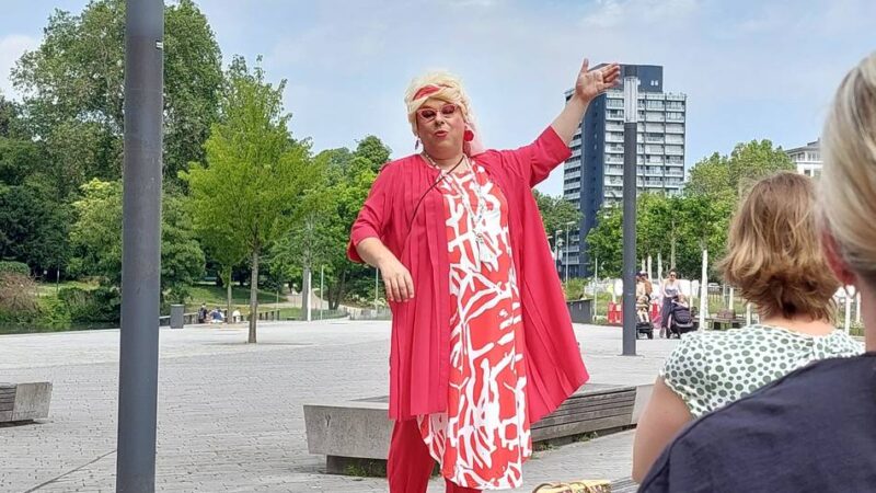 Die etwas andere Führung: Stadtbummel mit Fabienne van Straten