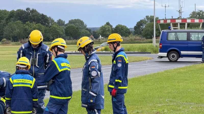 Übung in Grefrath: THW probt den Ernstfall am Flugplatz Niershorst