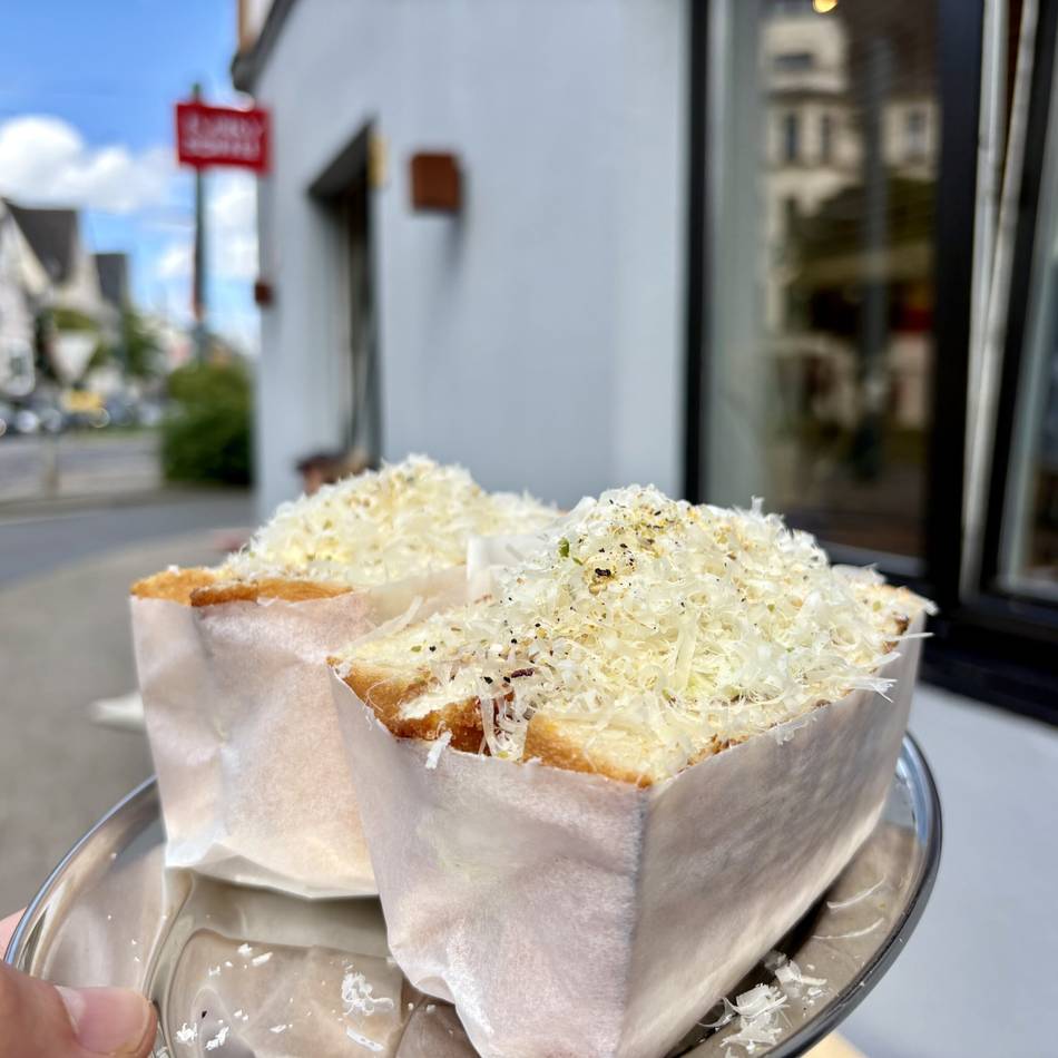 Neueröffnung von Funky Coffee in Pempelfort: Neues Café setzt auf besondere Kaffeebohnen und japanische Sandwiches