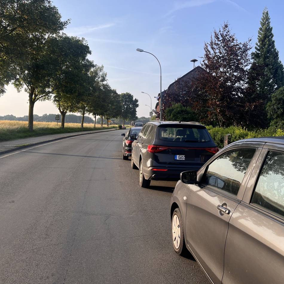 Anwohner sind genervt: Flughafen-Parker sorgen für Ärger in Weeze