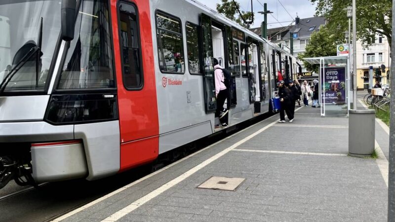 Rheinbahn erneuert Leitungen: Sperrung auf der U76 – Schienenersatzverkehr zwischen Düsseldorf und Krefeld