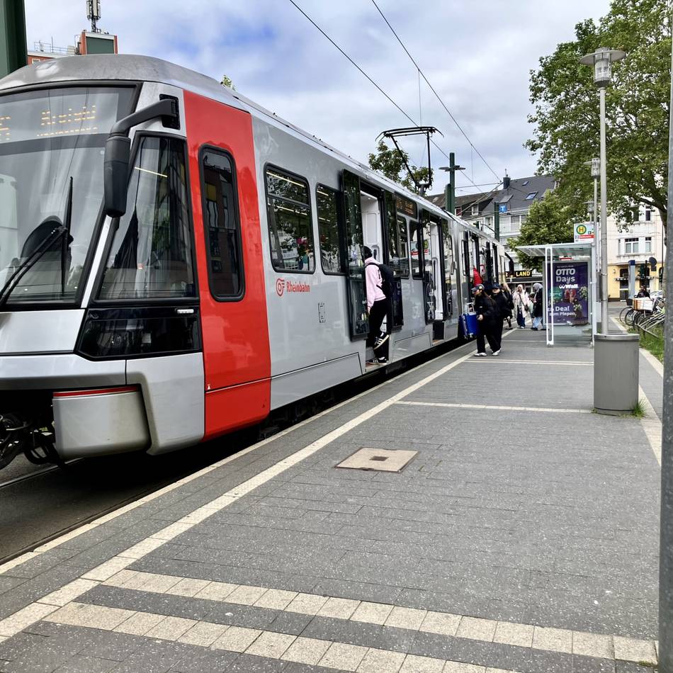 Rheinbahn erneuert Leitungen: Sperrung auf der U76 – Schienenersatzverkehr zwischen Düsseldorf und Krefeld