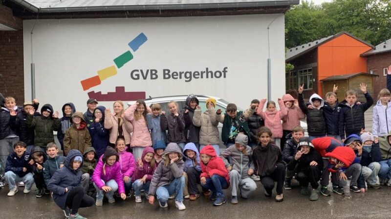 Grundschule in Radevormwald: Fahrschule macht Grundschüler prüfungsfit