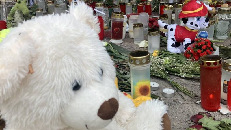 Nach tödlichem Schulweg-Unfall: „Vermeidbarer Spießrutenlauf“ – Petition fordert Politik zum Handeln auf