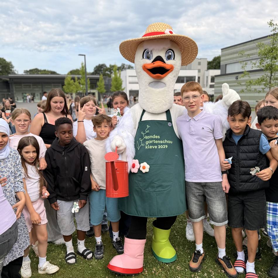 Swantje erobert den Schulhof: Maskottchen der Landesgartenschau feiert Premiere in Kleve