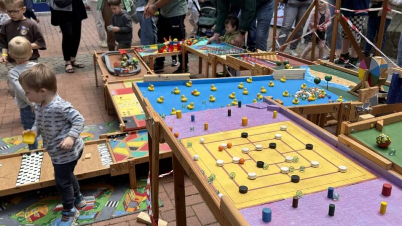 Großer Kindertag in Dülken: Was Ton, Taler und ein Hufeisen über einen Kindertag erzählen
