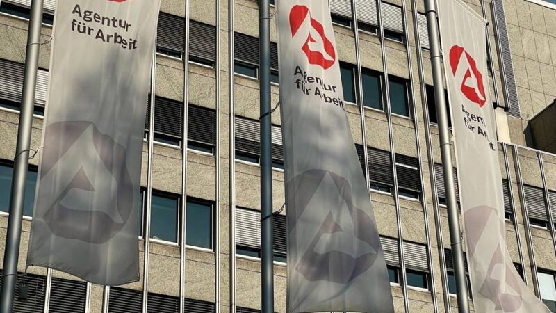 Arbeitsmarkt Wermelskirchen / Rhein-Berg: Weniger Arbeitslose – Quote bleibt auf hohem Niveau