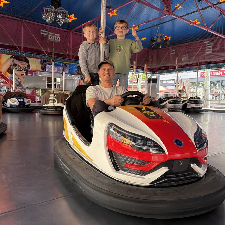 Autoscooter auf Xantener Kirmes: „Bruder, mach den Drift-Modus an!“