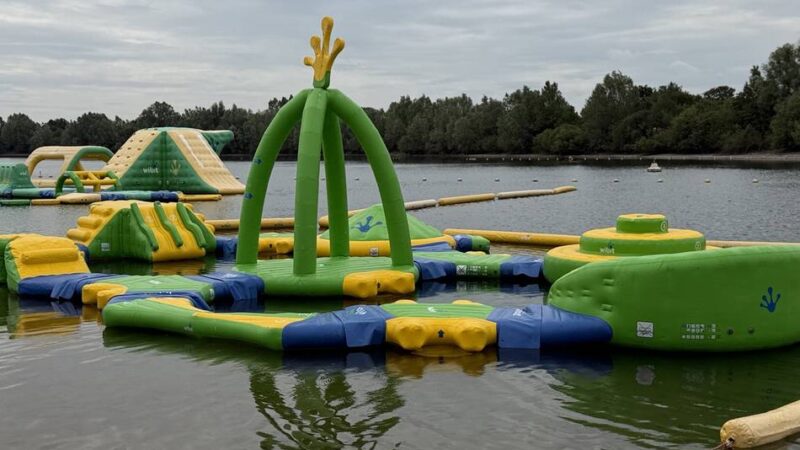 Schwimmender Spielplatz: Neue Attraktion für Kinder im Naturbad Xantener Südsee