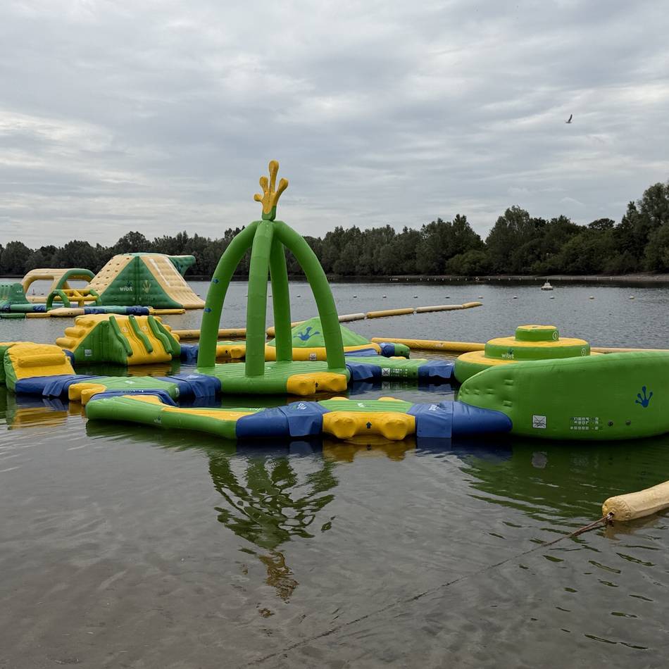 Schwimmender Spielplatz: Neue Attraktion für Kinder im Naturbad Xantener Südsee