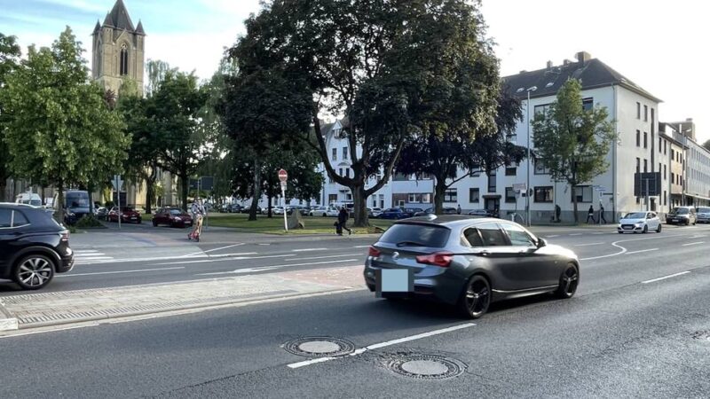 Optimierung für „Blaue Route“ in Mönchengladbach: Hofstraße wird für Radverkehr umgebaut – Parkplätze entfallen