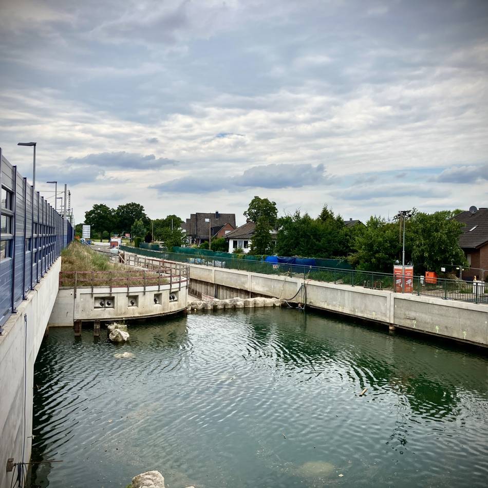 Betuwe in Rees-Haldern: Wasserbaustelle wird jetzt trocken gelegt