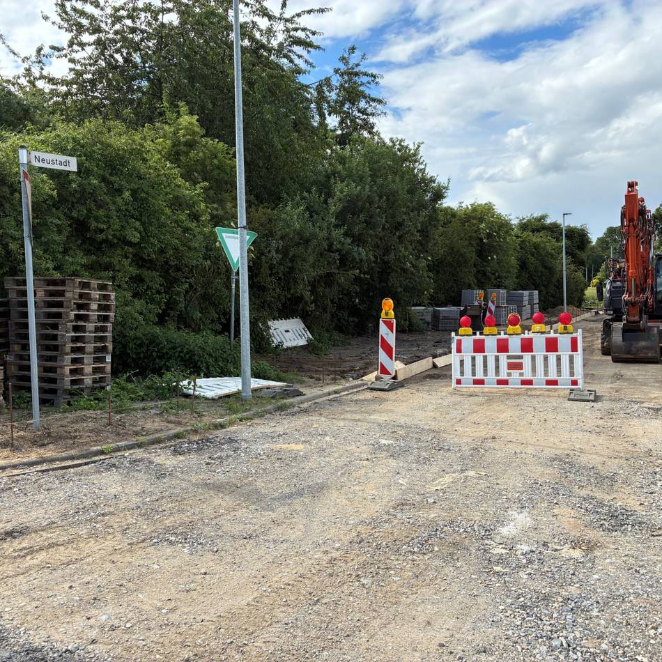 Baumaßnahmen in Korschenbroich: Witterungsbedingt verzögert – Terminplan für Kanalsanierung bleibt