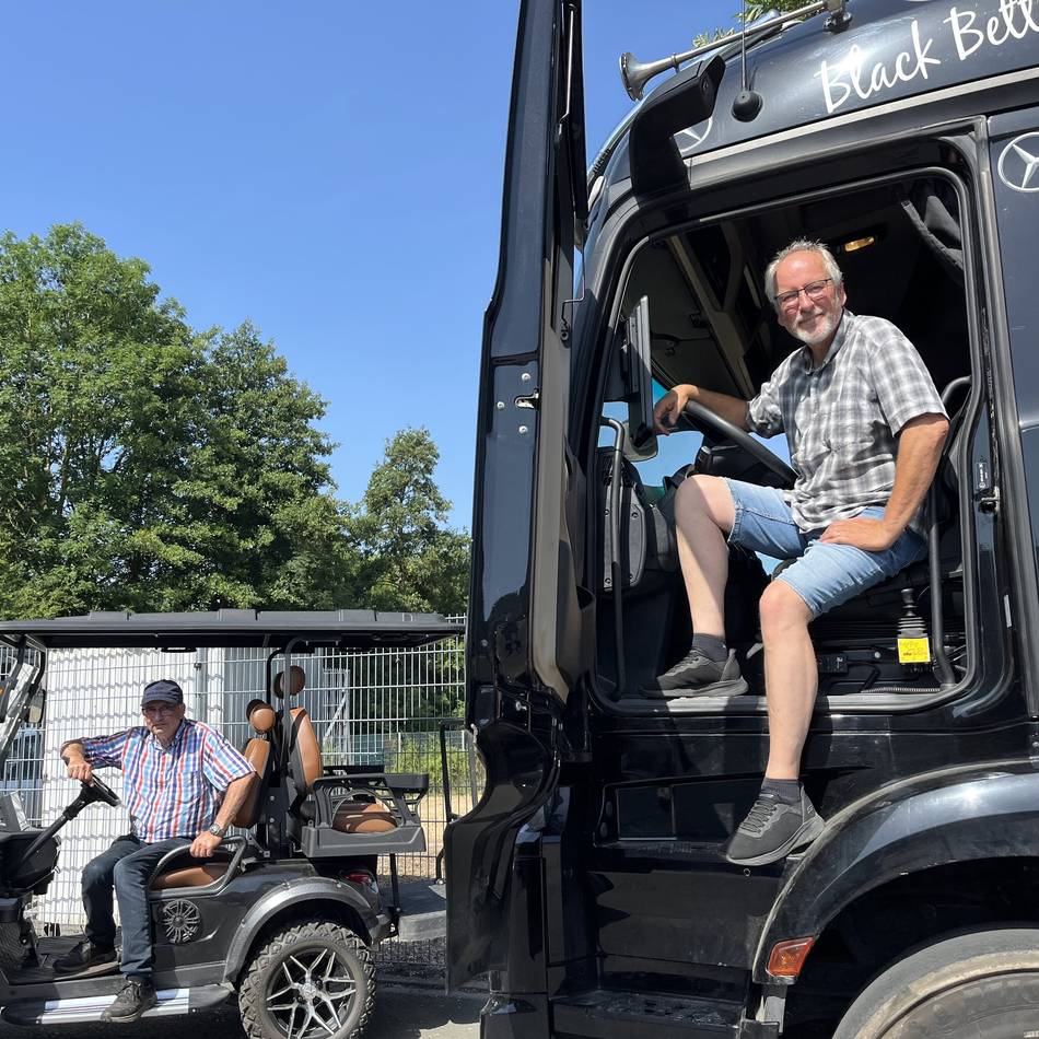 Karriere im hohen Alter im Kreis Kleve: Rentner fährt als Hobby 25-Tonnen-Lkw