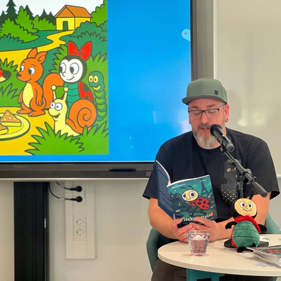 Lesung in Langenfeld: Ex-Popstar liest Förderschülern aus seinem Kinderbuch vor
