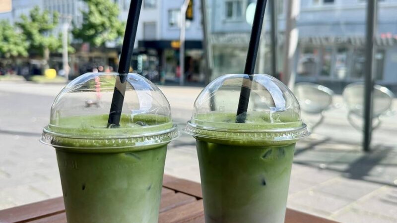 Grünes Teegetränk: In diesen Cafés in Mönchengladbach gibt es Matcha