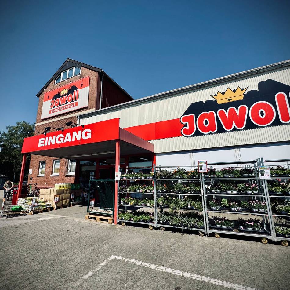 Masken-Männer stürmen Neusser Discounter: „Niemand möchte erleben, mit einem Messer bedroht zu werden“