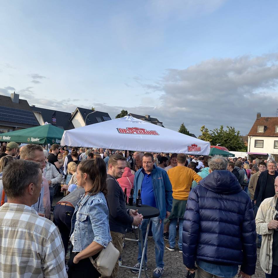 Feierabendmarkt in Korschenbroich: Knapp 20 Foodtrucks kommen zu „Kleinenbroich köstlich“