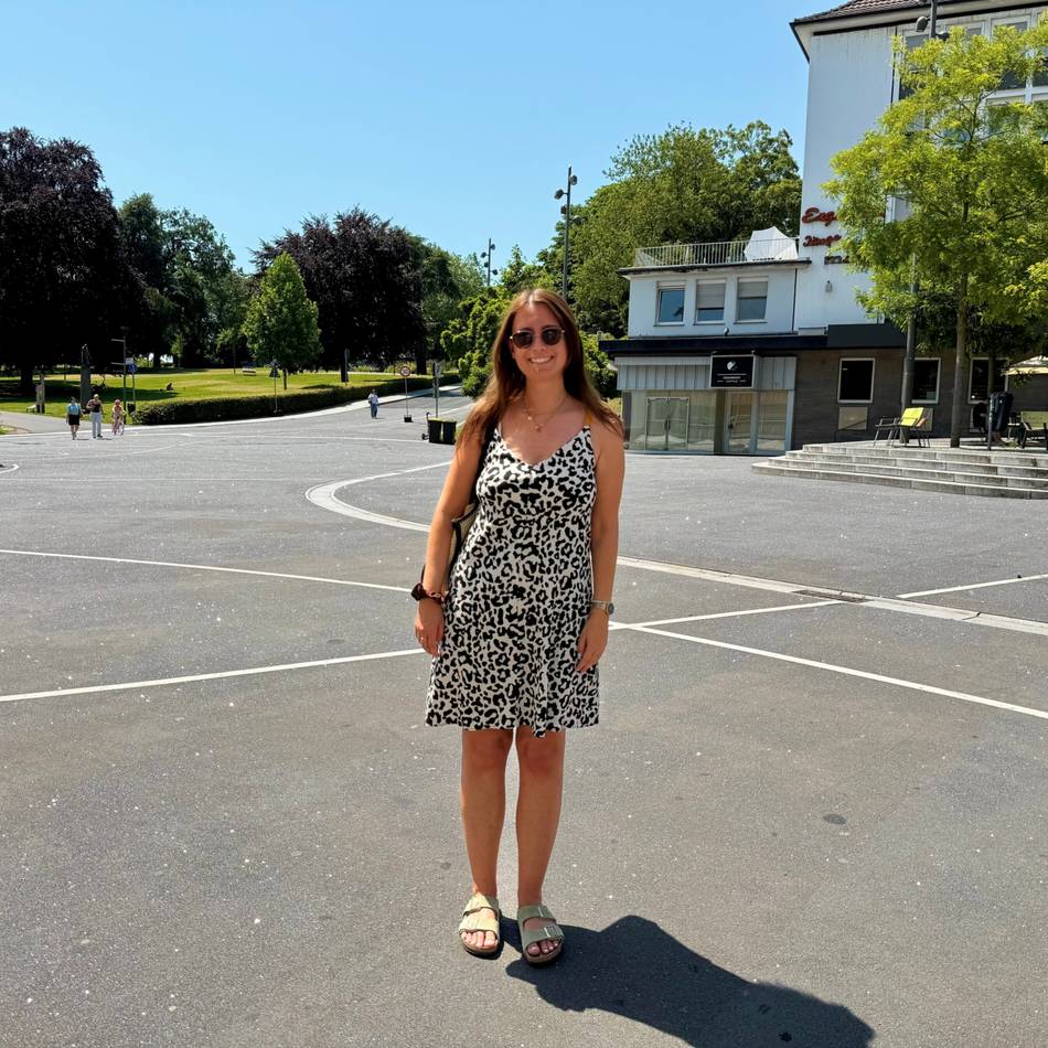 Bis zu 37 Grad in Mönchengladbach: Wie die Hitzewelle Müllabfuhr, ÖPNV und Freibäder trifft