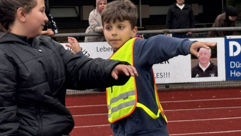 Wettkämpfe in Heiligenhaus: Regenbogen-Schule feiert Sportfest mit 16 Teams