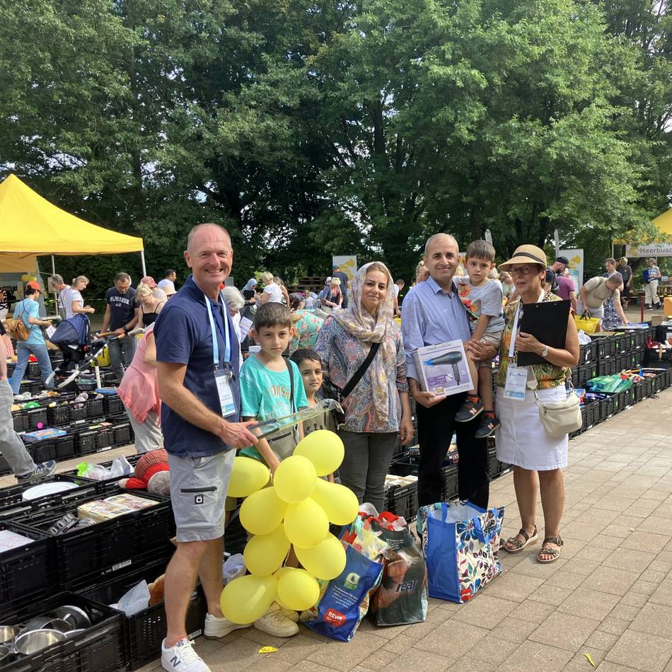 Aktion für den guten Zweck: „Meerbusch hilft“ sucht Sachspenden für sozialen Trödelmarkt